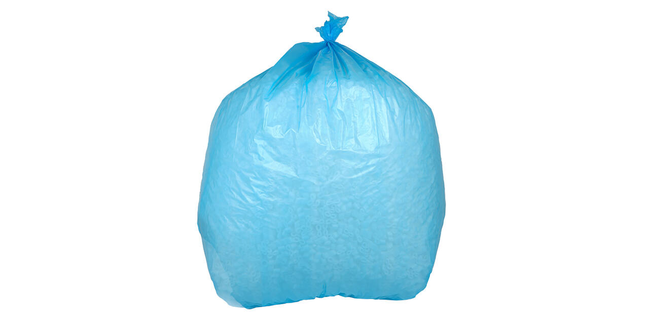 Afvalzak HDPE 66/32 x 145 cm blauw T70 op rol (á 10 st)