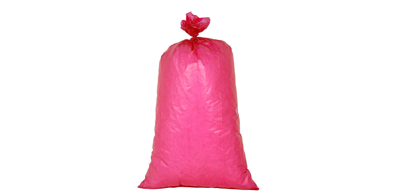 Afvalzak HDPE 60 x 110 cm rood T50 op rol (á 20 st)
