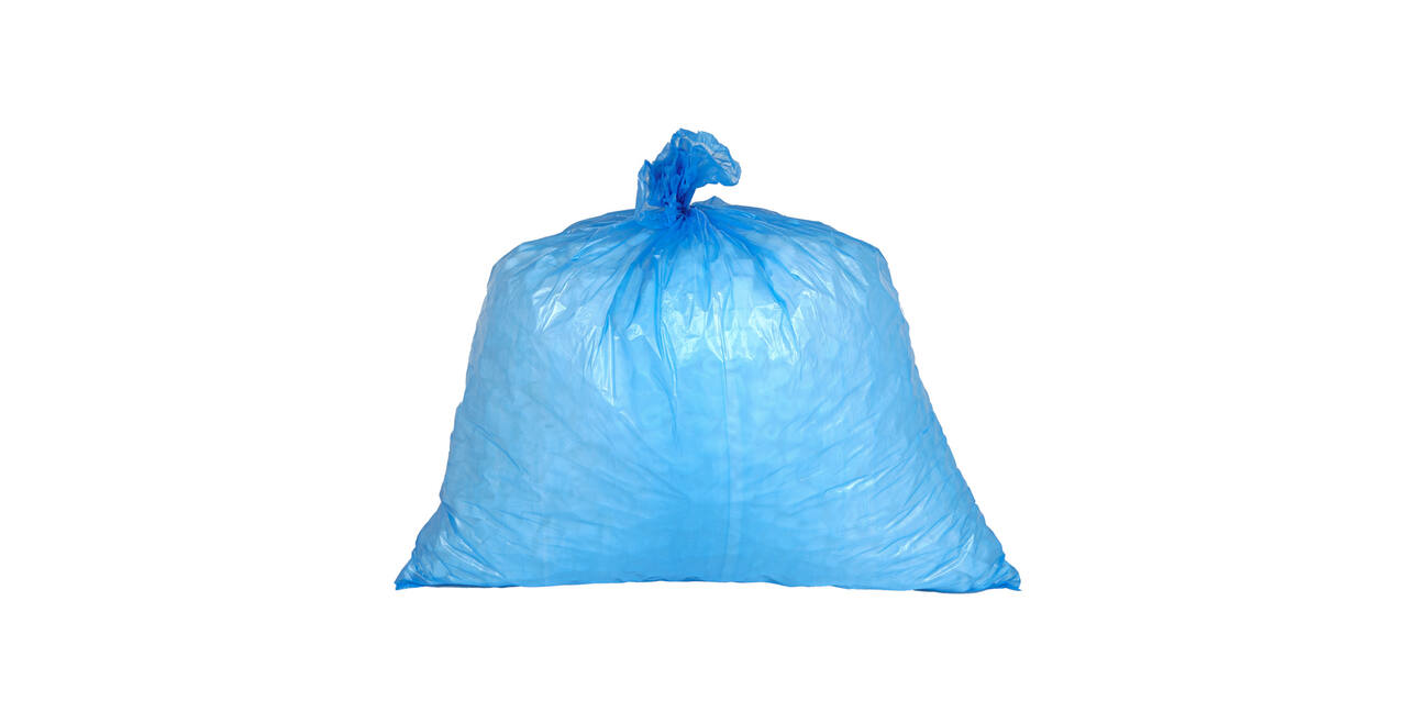 Afvalzak HDPE 63 x 70 cm blauw T15 op rol (á 25 st)