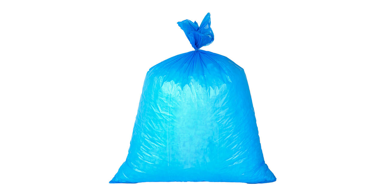 Afvalzak HDPE 80 x 110 cm blauw T25 op rol (á 20 st)